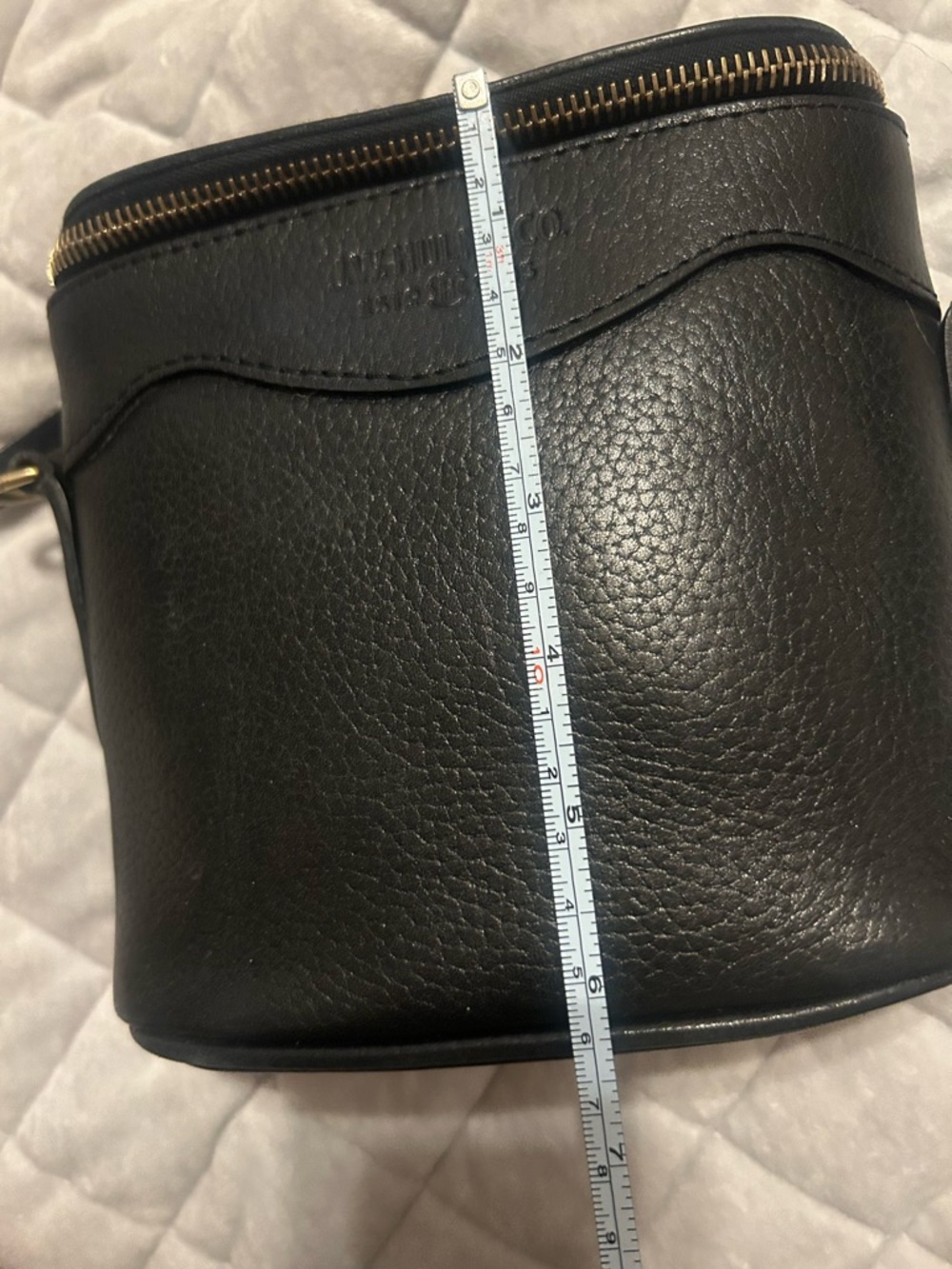 The Black Pebbled Leather Camera Bag with Gold Hardware - Picture 12 of 14